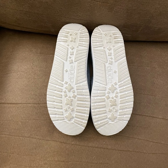 Hey Dude - Picture 6 of 8